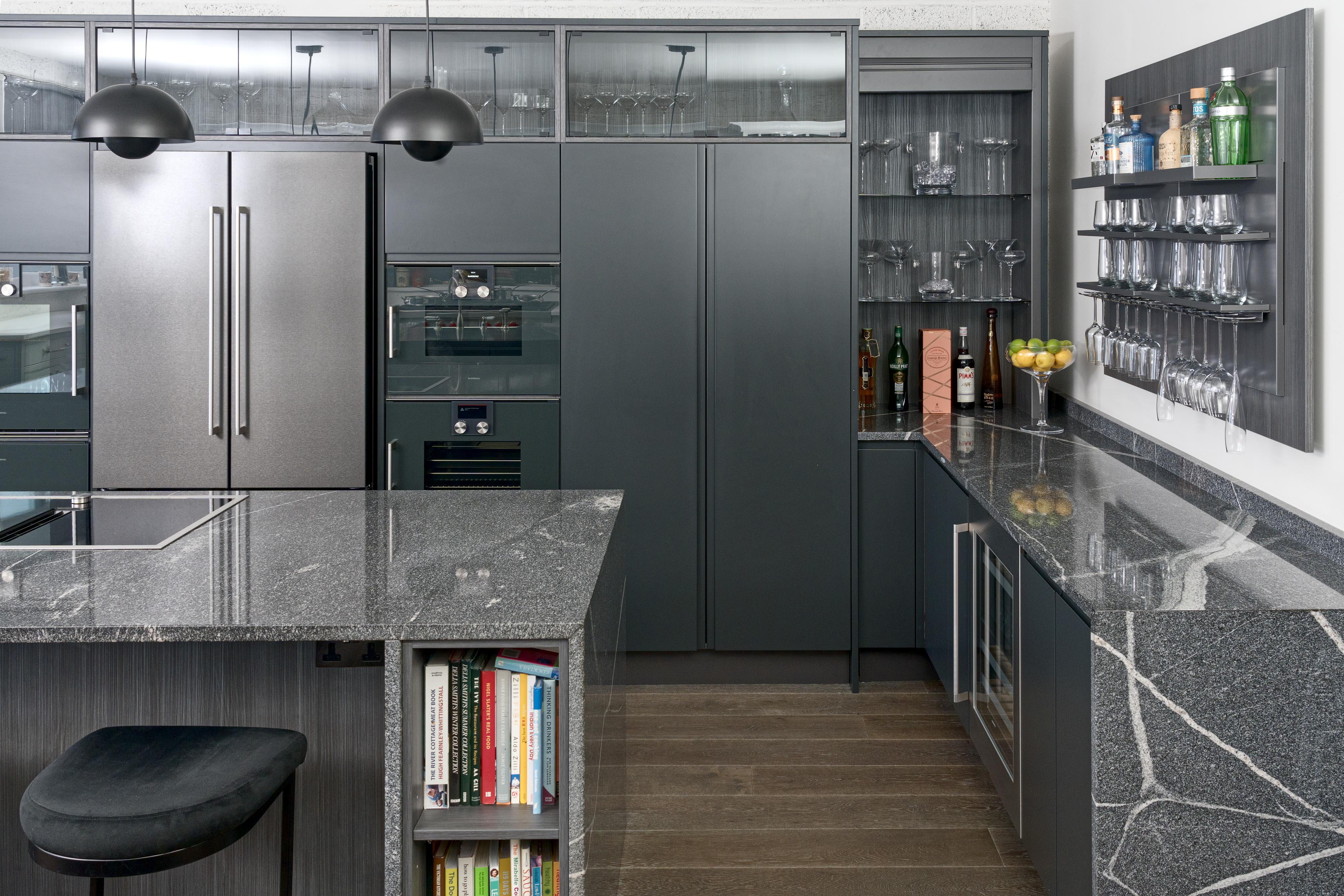 A contemporary bespoke kitchen from the Kingham design Studio CK collection.