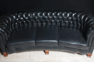 English leather chesterfield sofa scalloped curved Circa 1920 Great Gatsby. Mahogany swept serpentine deco feet Recently restored vintage antique kingham alton hampshire UK for sale