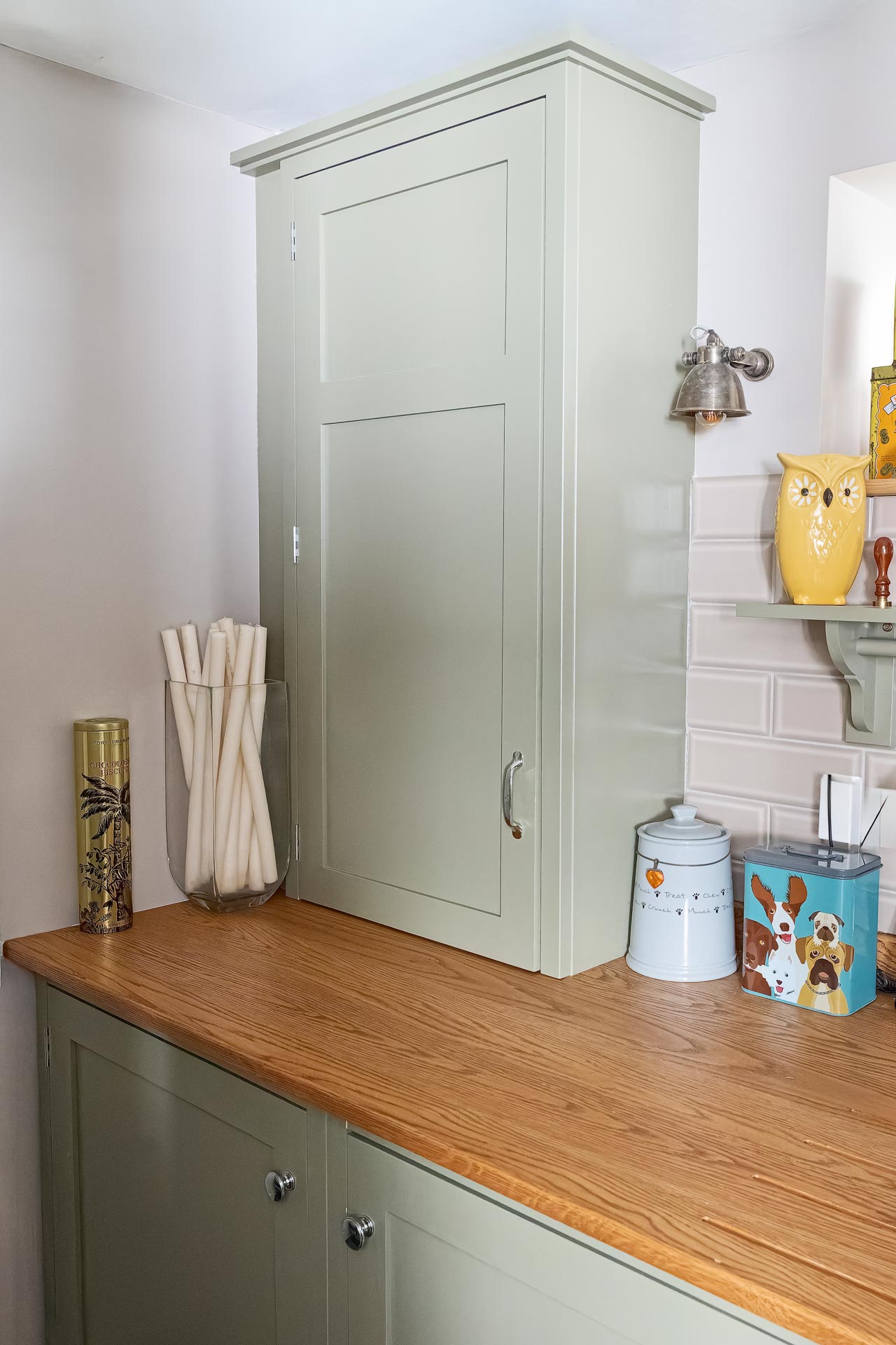 Traditional bespoke kitchen pantry utility scullery Hampstead North London alton hampshire guildford surrey shaker style luxury hand painted hand made miele fisher paykel armac martin farrow and ball quooker silestone caesarstone quartz maeble