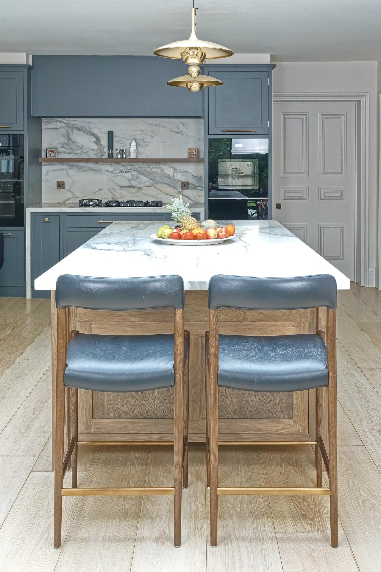 Traditional bespoke kitchen pantry North London alton hampshire guildford surrey shaker style luxury hand painted hand made miele fisher paykel armac martin farrow and ball quooker Calacatta Borgini marble