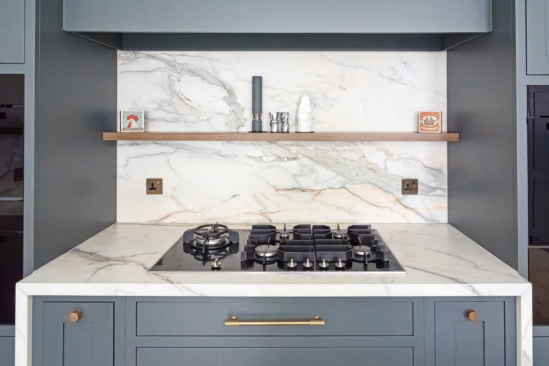 Traditional bespoke kitchen pantry North London alton hampshire guildford surrey shaker style luxury hand painted hand made miele fisher paykel armac martin farrow and ball quooker Calacatta Borgini marble